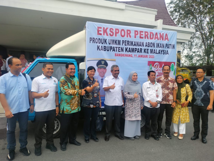 Perdana : UPI Binaan Dinas Perikanan Kab. Kampar Ekspor Abon Patin ke Malaysia