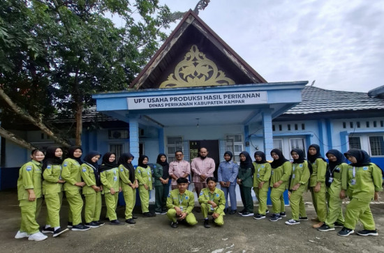 UPT Usaha Produksi Hasil Perikanan Kampar Terima 20 Siswa PKL dari Dua SMK Perikanan