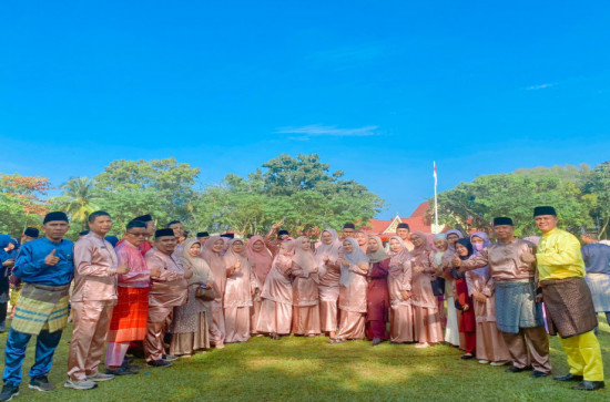 Dinas Perikanan Kabupaten Kampar Hadiri Upacara HUT Ke-68 Provinsi Riau